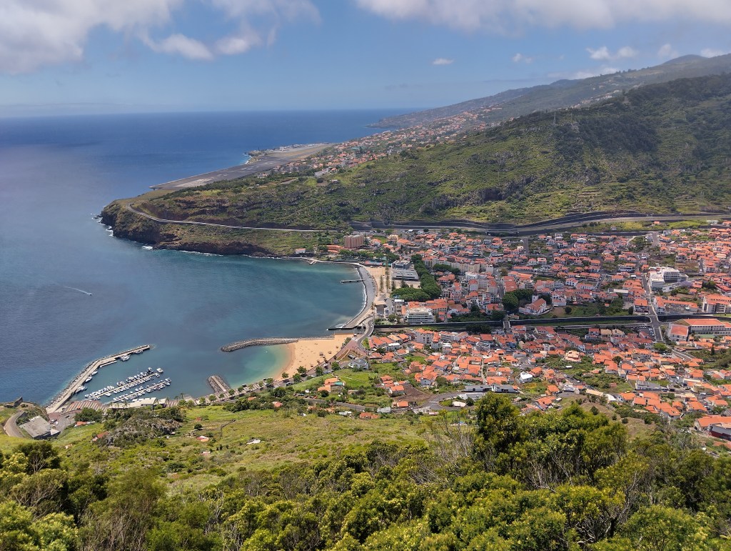 WHALES AND WINDBIRDS IN&nbsp;MADEIRA